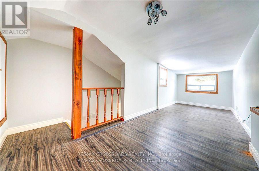 21654 Warden Avenue, East Gwillimbury, Ontario  L0G 1R0 - Photo 25 - N12249389