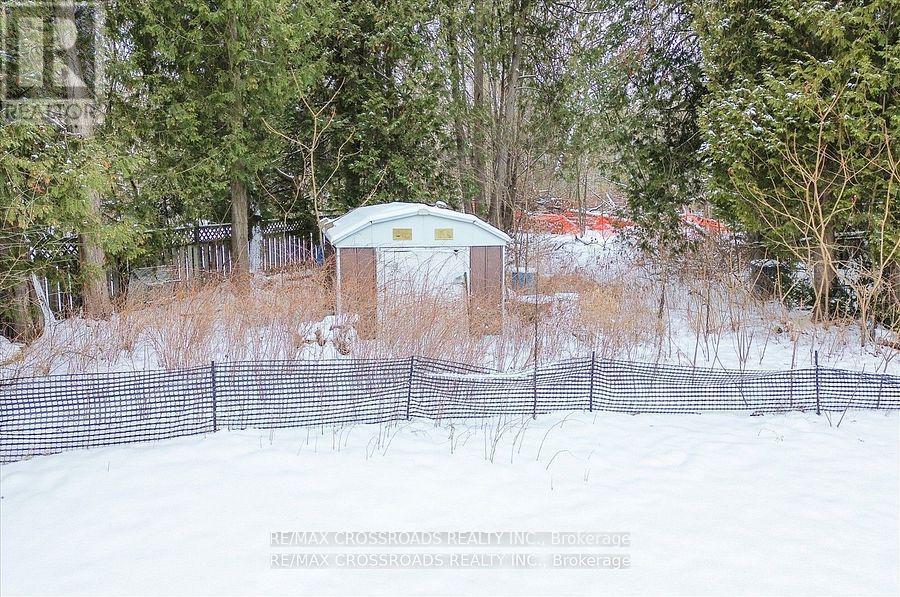 21654 Warden Avenue, East Gwillimbury, Ontario  L0G 1R0 - Photo 31 - N12249389