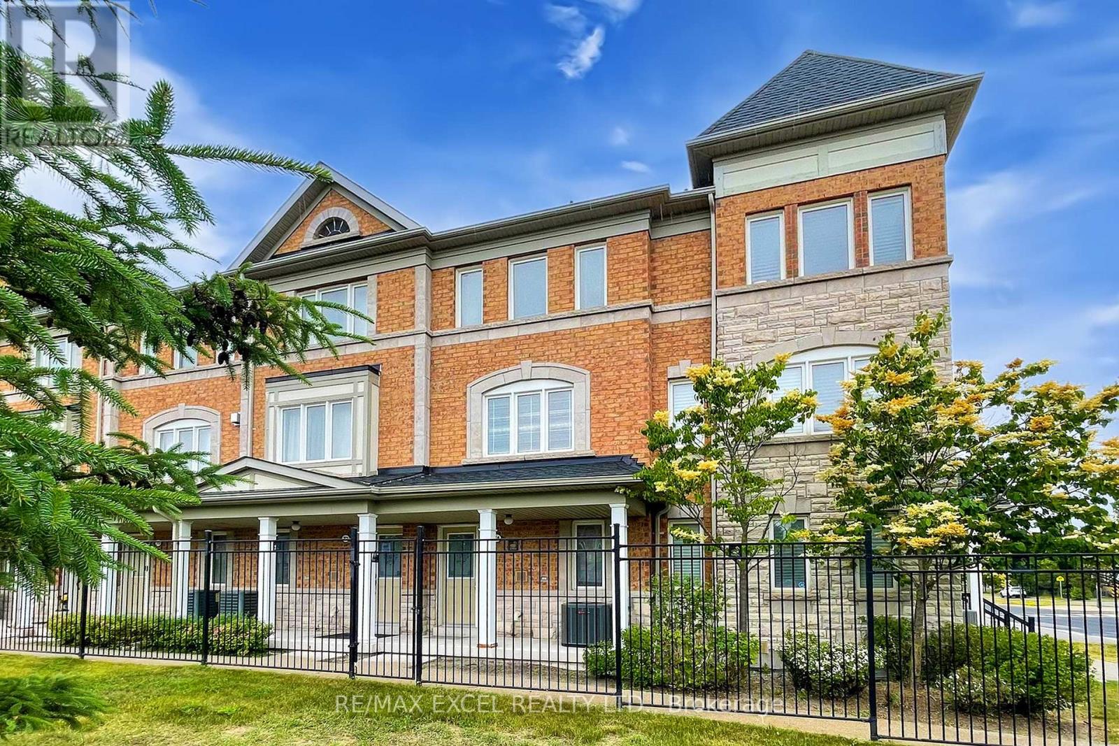 Property at 74 SANCTUARY WAY image 1