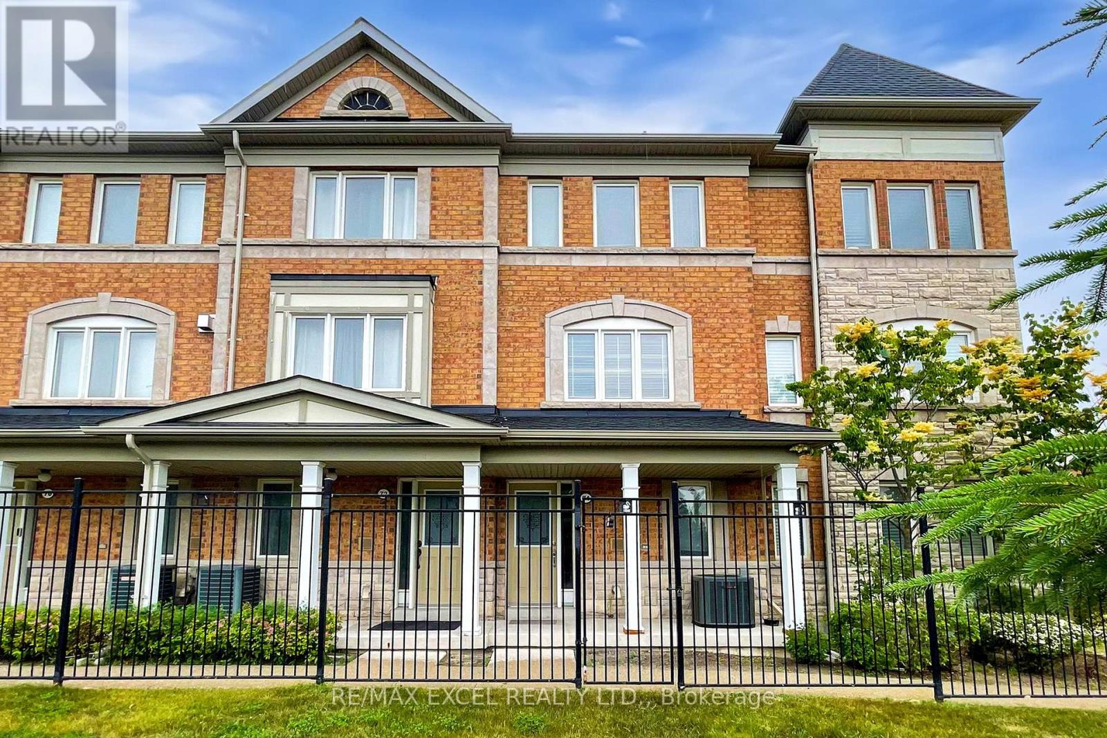 Property at 74 SANCTUARY WAY image 2