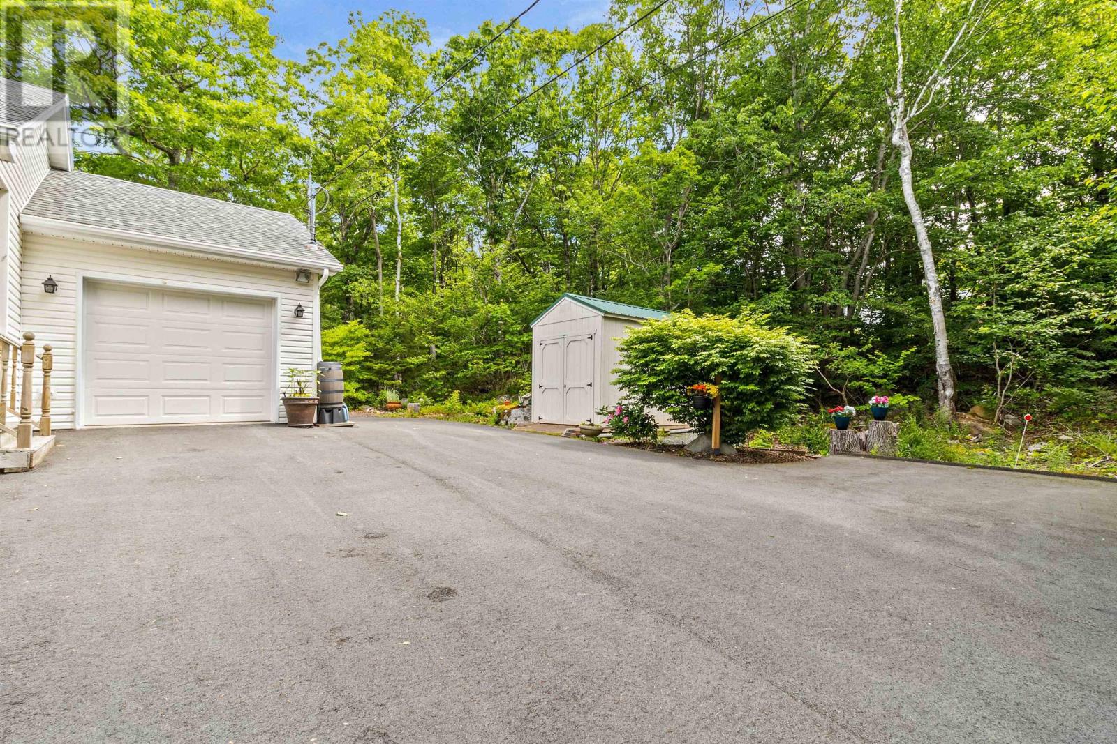 Property at 67 Confederation Avenue image 3