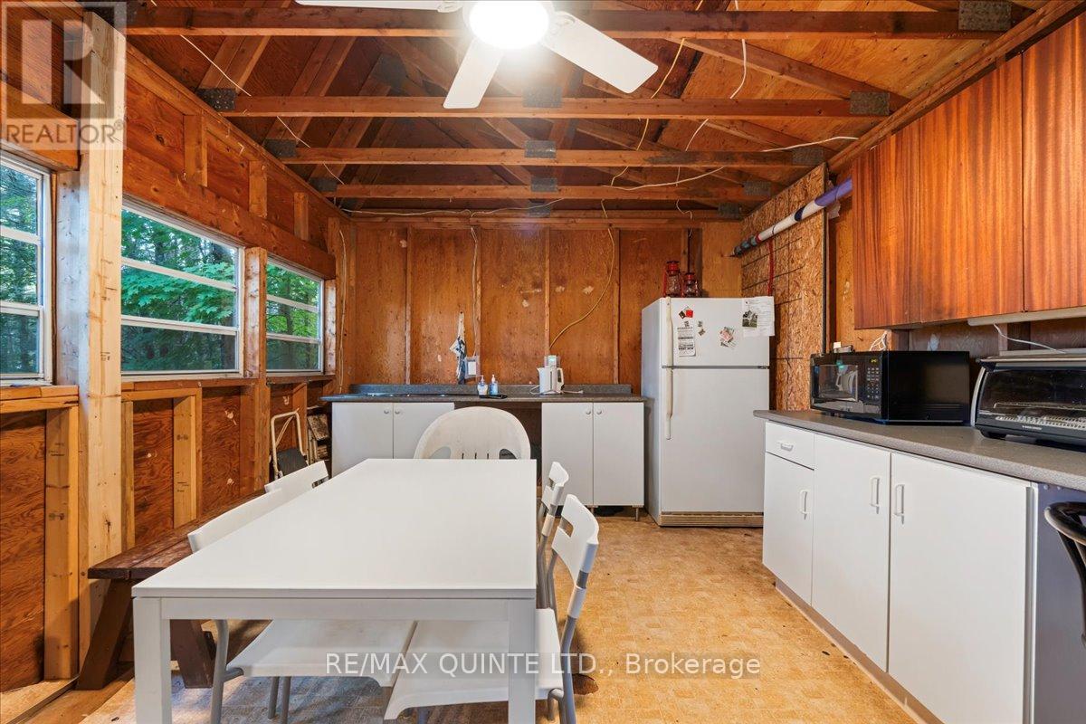 102 Dorenberg Lane, Prince Edward County, Ontario  K0K 2T0 - Photo 10 - X12249648