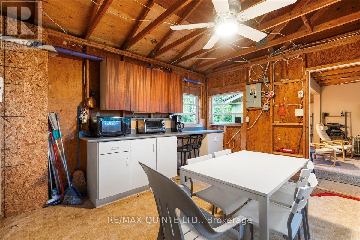 102 Dorenberg Lane, Prince Edward County, Ontario  K0K 2T0 - Photo 11 - X12249648