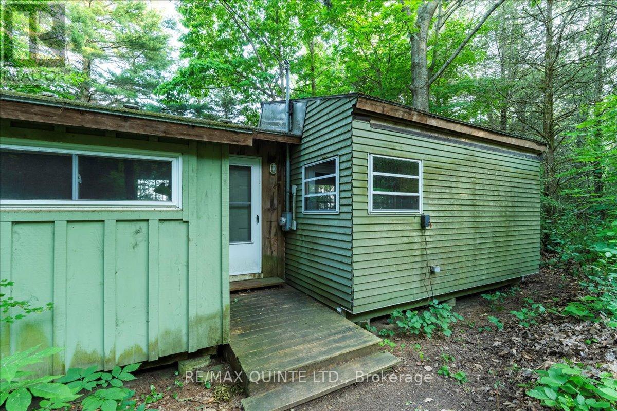 102 Dorenberg Lane, Prince Edward County, Ontario  K0K 2T0 - Photo 19 - X12249648