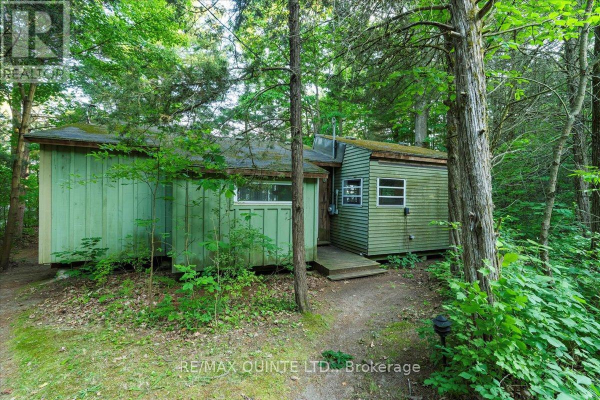102 Dorenberg Lane, Prince Edward County, Ontario  K0K 2T0 - Photo 5 - X12249648