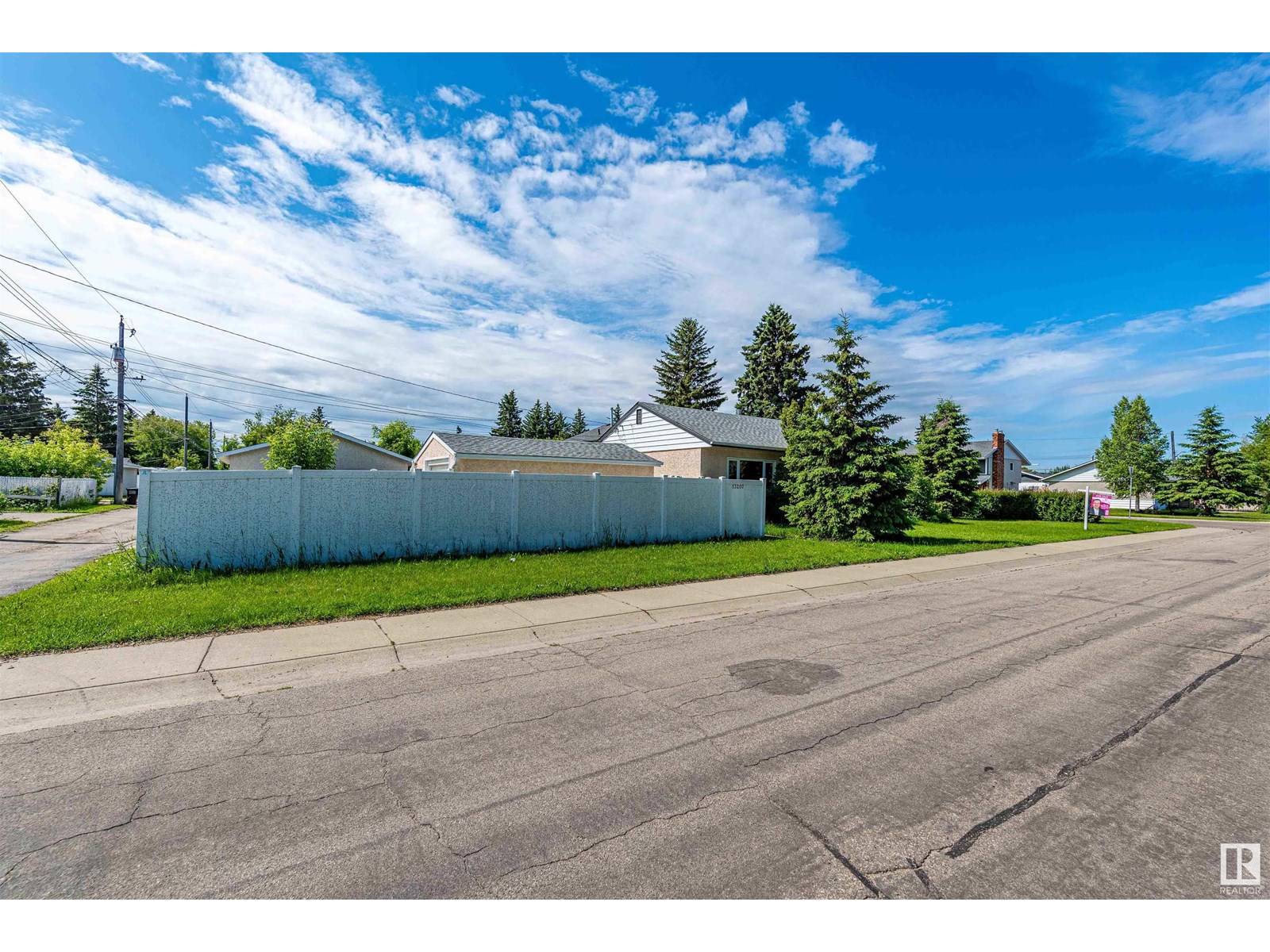 Property at 13207 131A AV NW image 3