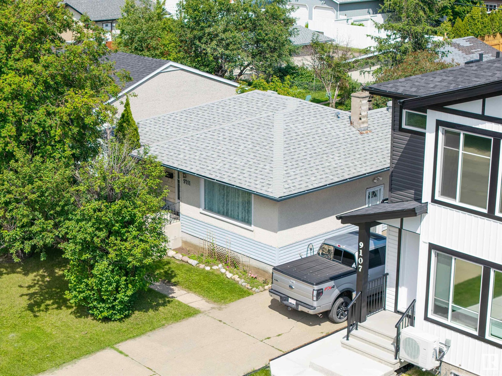 Property at 9111 151 ST NW image 1