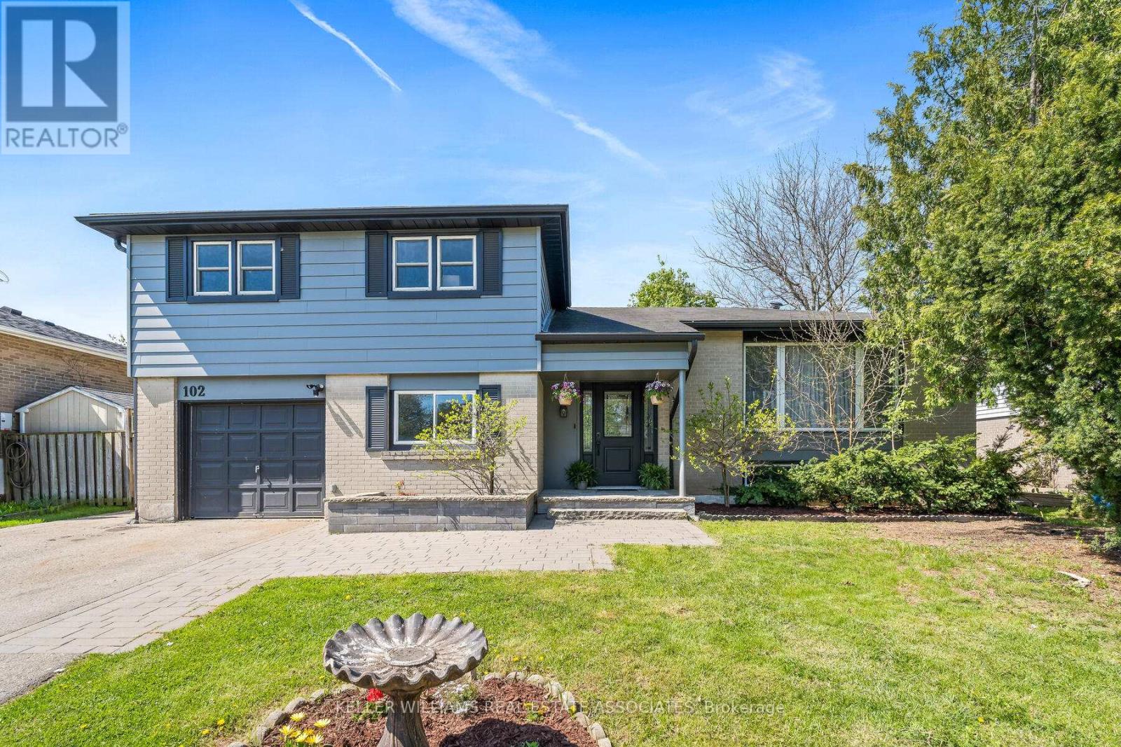 Property at 102 MOORE PARK CRESCENT image 1