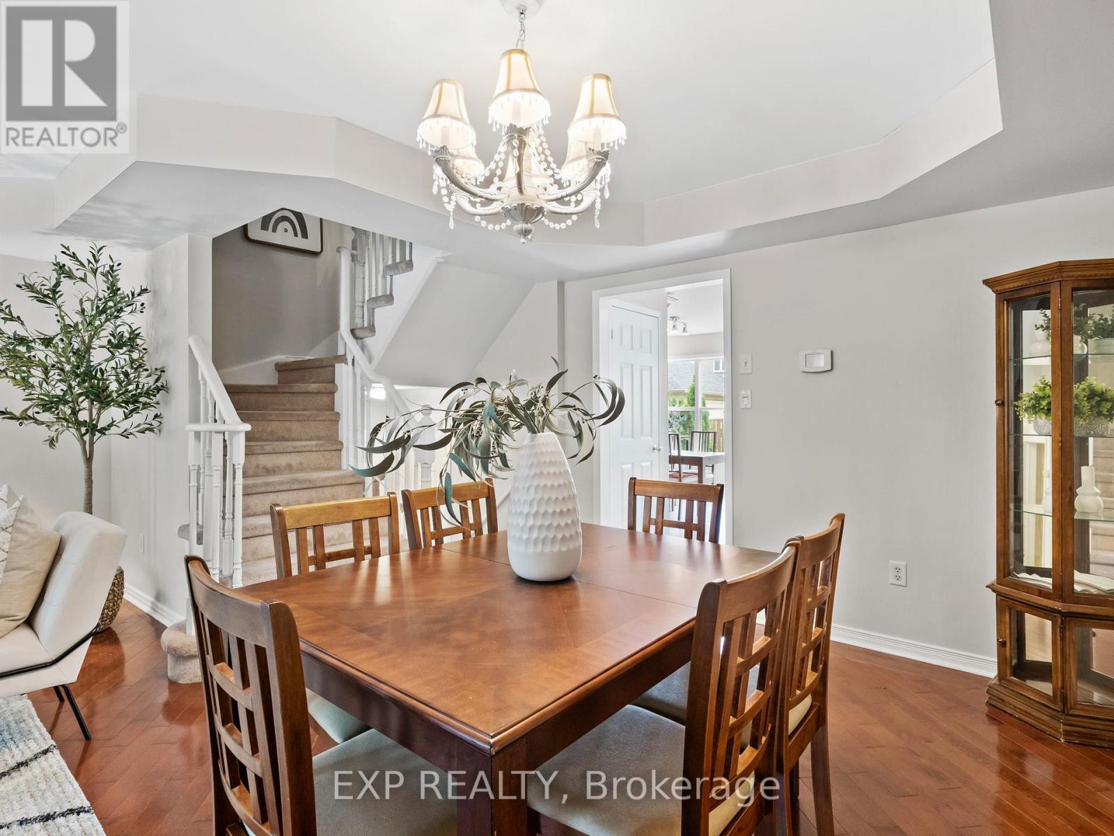 Property at 90 GEORGIAN DRIVE image 5