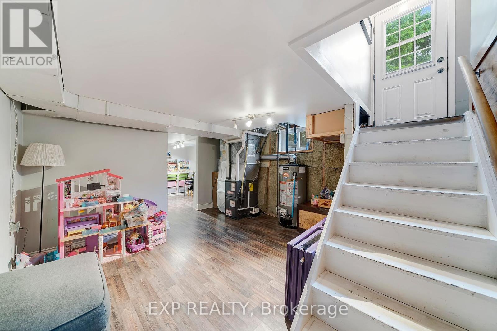 7589 Wilson Crescent, Niagara Falls, Ontario  L2G 4S3 - Photo 18 - X12249646