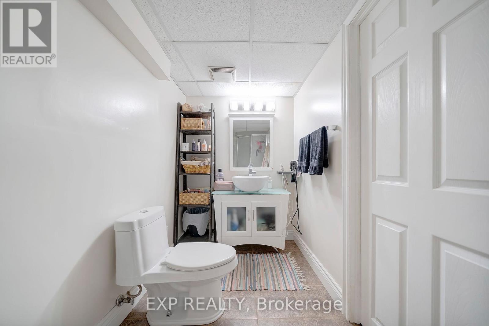 7589 Wilson Crescent, Niagara Falls, Ontario  L2G 4S3 - Photo 21 - X12249646