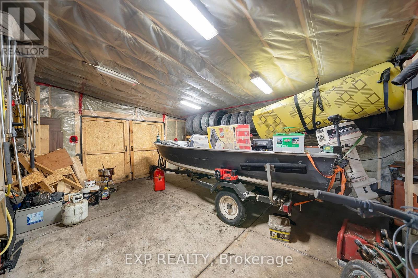 7589 Wilson Crescent, Niagara Falls, Ontario  L2G 4S3 - Photo 34 - X12249646