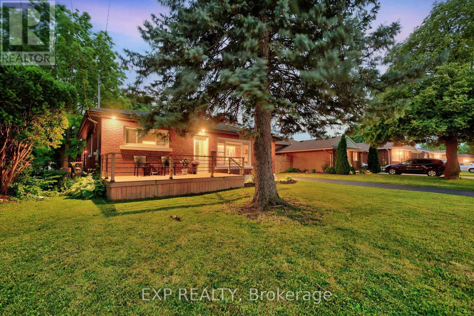 7589 Wilson Crescent, Niagara Falls, Ontario  L2G 4S3 - Photo 36 - X12249646