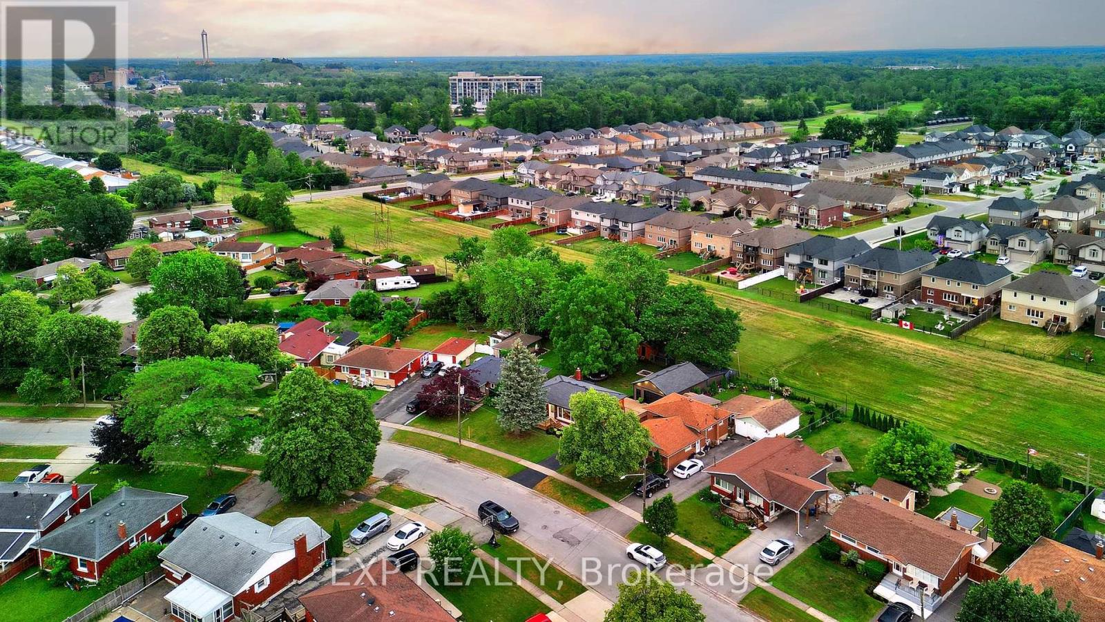 7589 Wilson Crescent, Niagara Falls, Ontario  L2G 4S3 - Photo 43 - X12249646