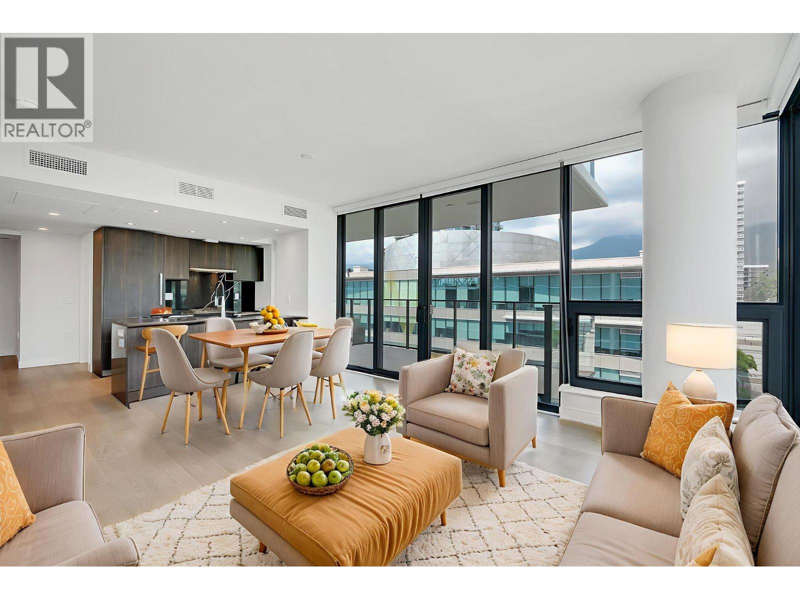 615 135 E 13TH STREET, north vancouver, British Columbia V7L0J8