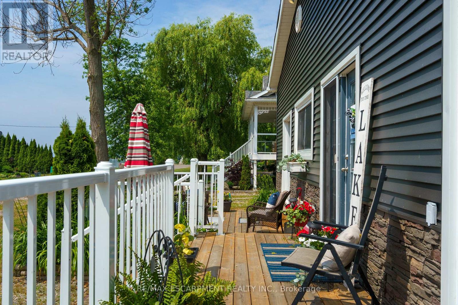 Property at 87 LAKESHORE ROAD image 2