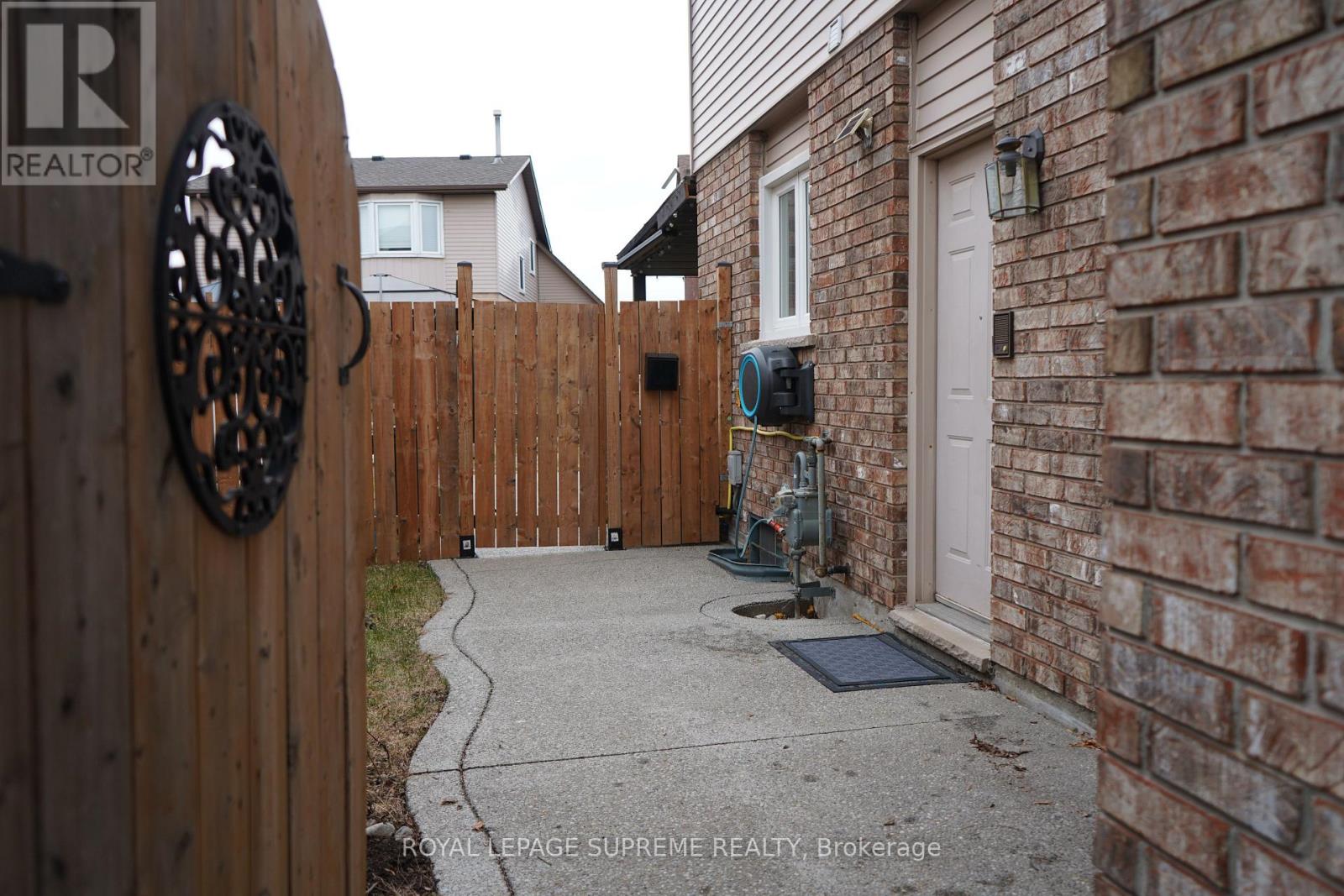 Bsmt - 22 Amblecote Pl, Hamilton (Randall), Ontario  L8W 3E9 - Photo 12 - X12249444