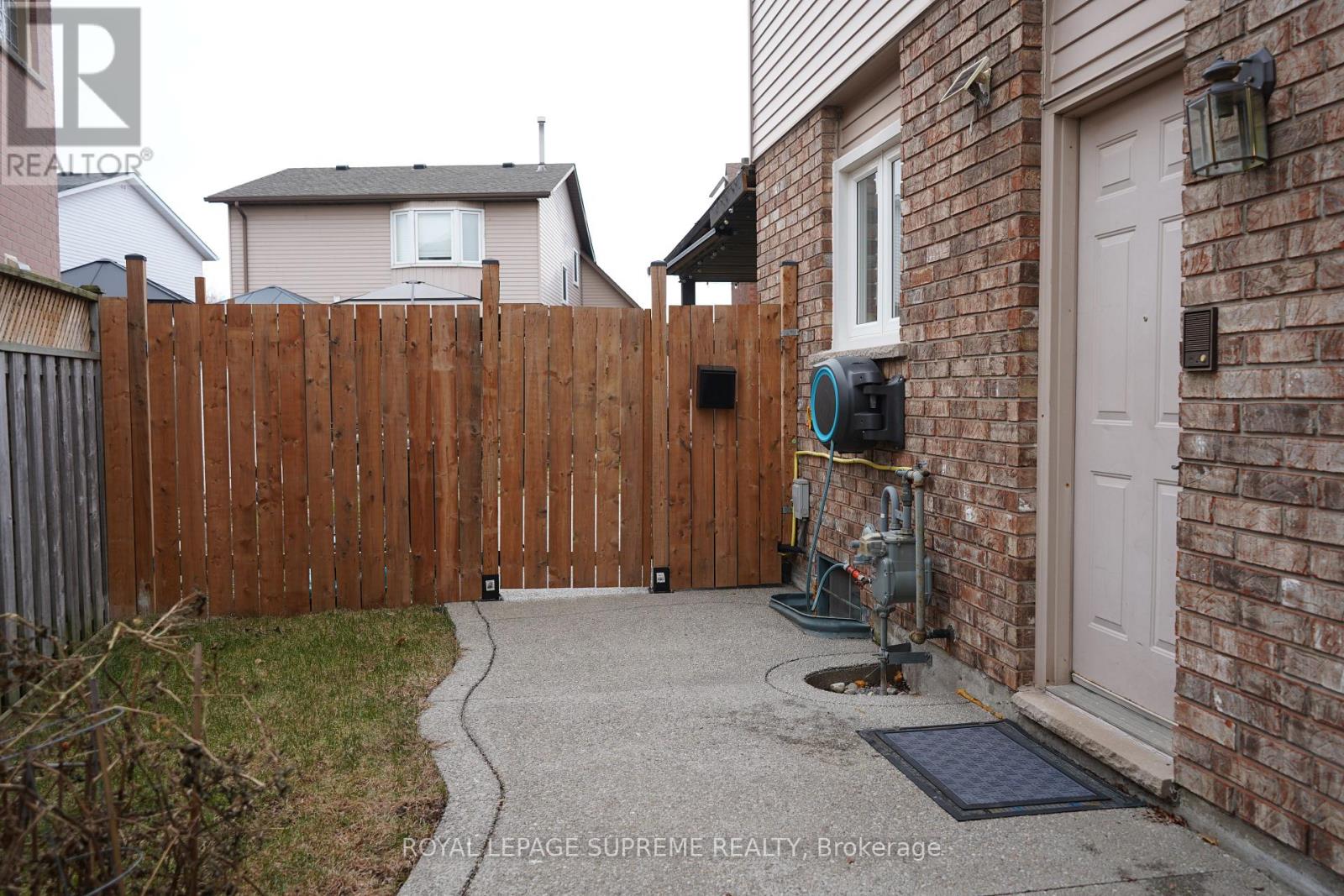 Bsmt - 22 Amblecote Pl, Hamilton (Randall), Ontario  L8W 3E9 - Photo 13 - X12249444