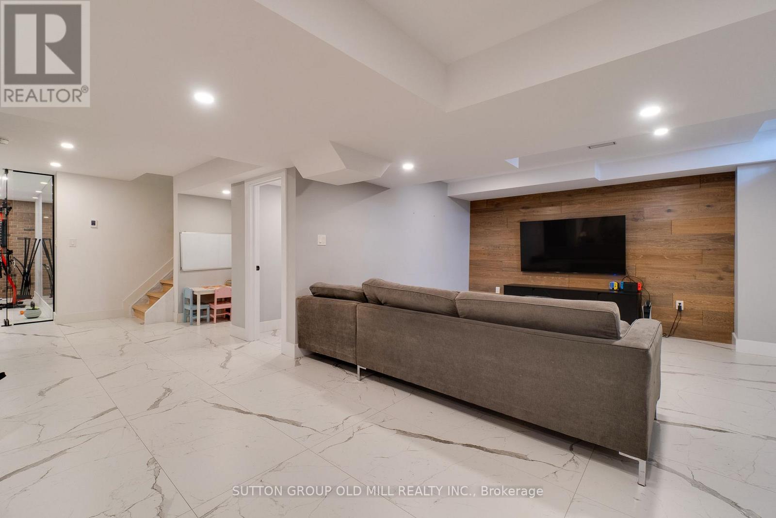 81 Larry Crescent, Haldimand, Ontario  N3W 0B2 - Photo 36 - X12249447