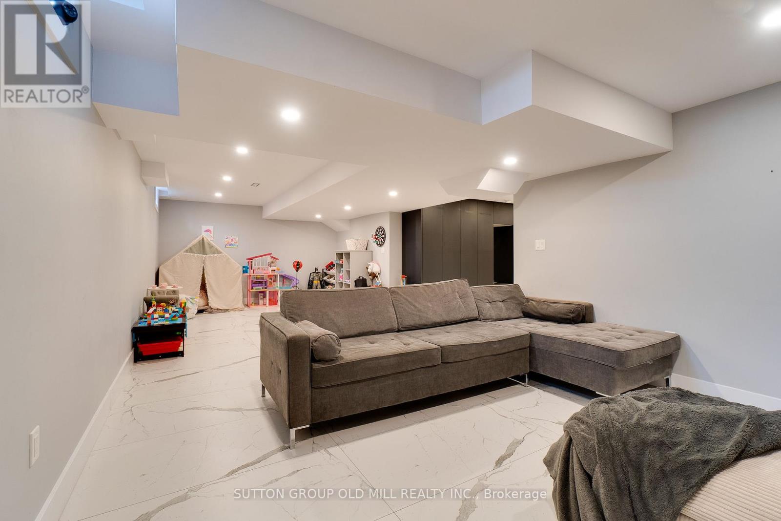 81 Larry Crescent, Haldimand, Ontario  N3W 0B2 - Photo 38 - X12249447