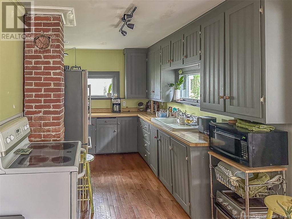 Property at 358 Woodstock Road image 3
