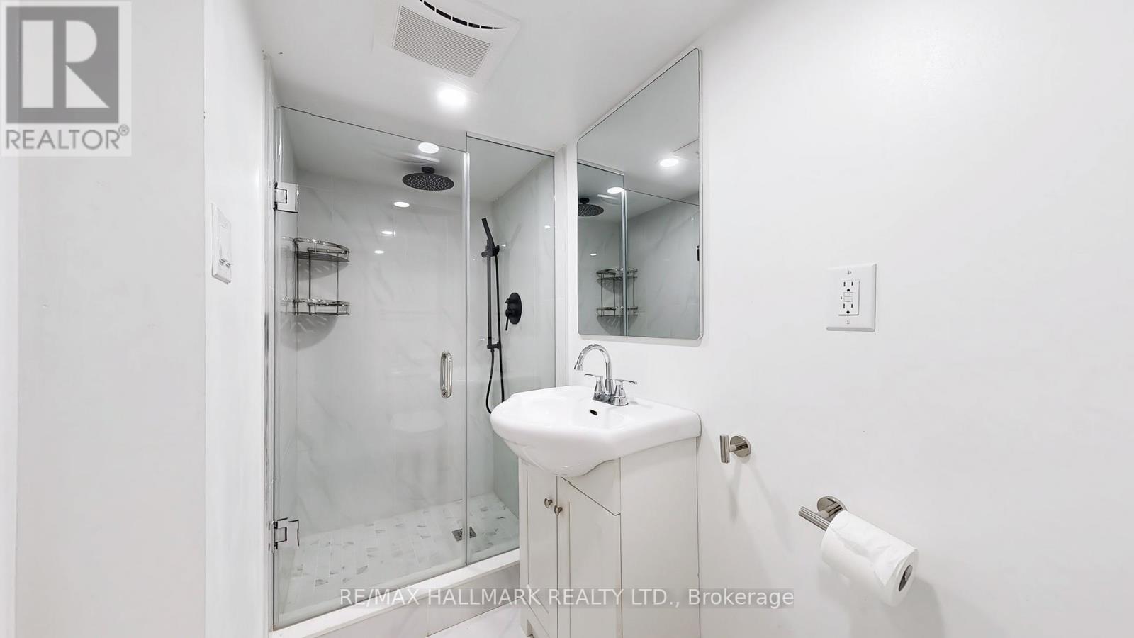 38 Kensington Avenue, Toronto, Ontario M5T 2J9 - Photo 24 - C12241322