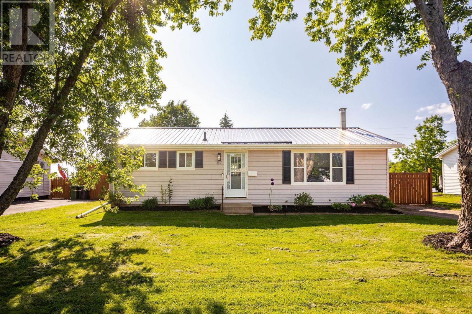 Property at 67 Westcomb Crescent image 1