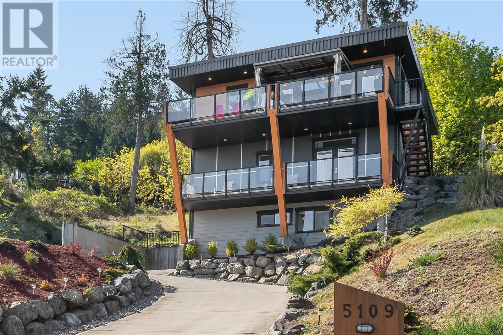 5109 Laguna Way, Nanaimo, British Columbia