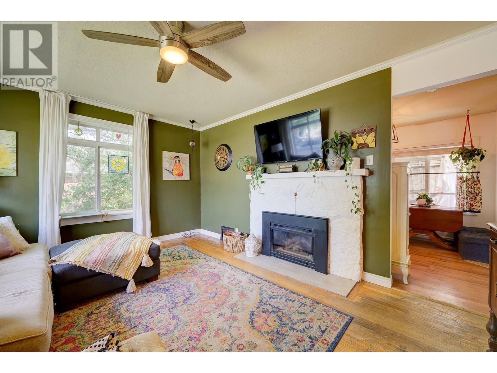 Property at 647 St Paul Street image 5