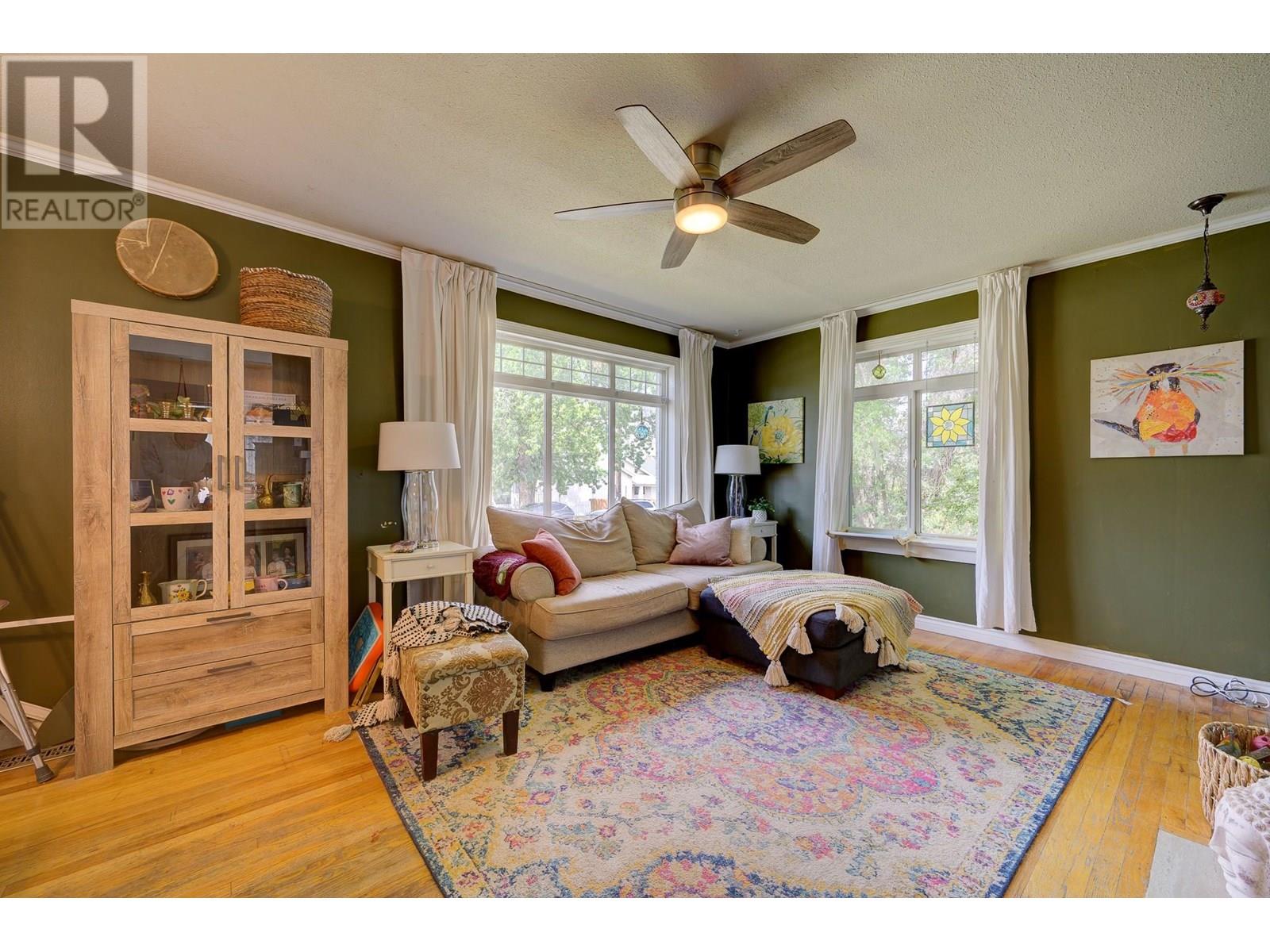 Property at 647 St Paul Street image 4