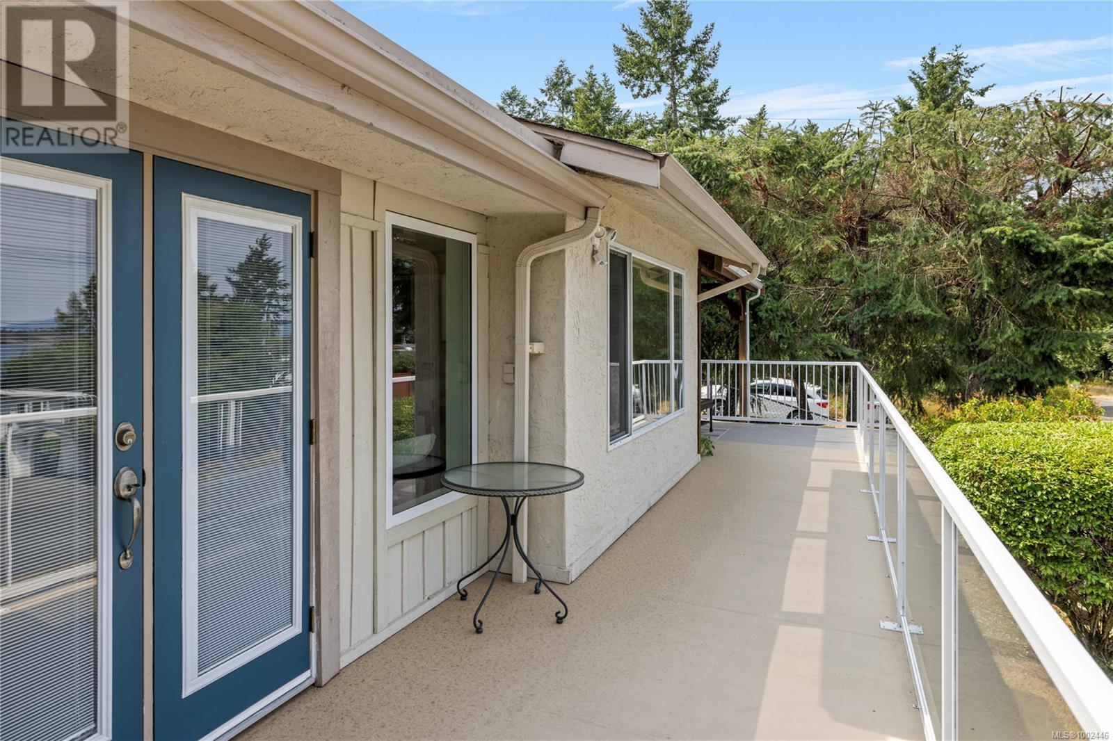 Property at 3022 Park Pl image 1