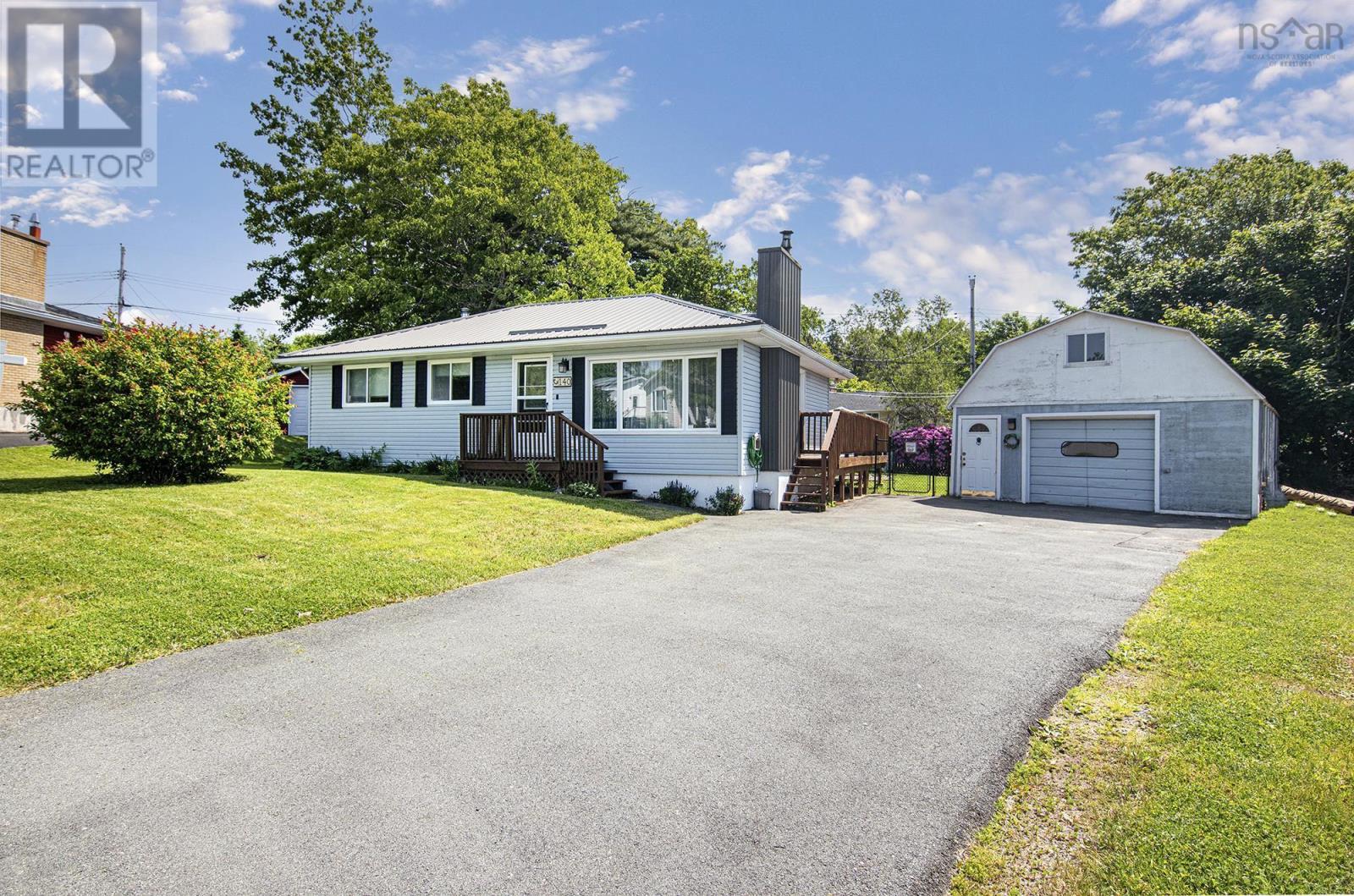 Property at 140 Balsam Circle image 1
