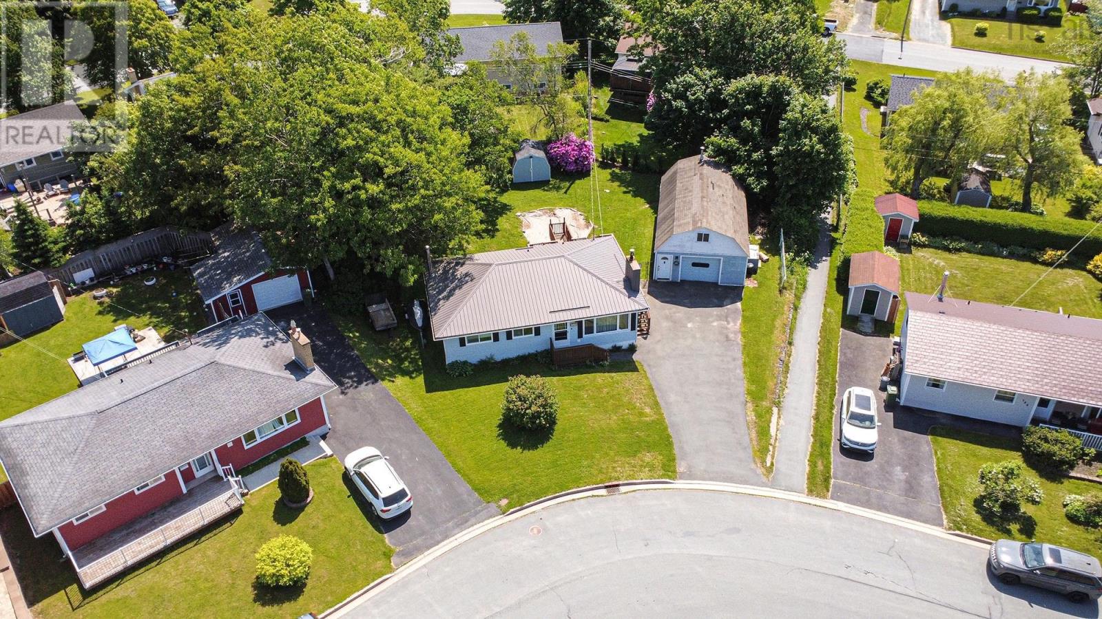 Property at 140 Balsam Circle image 4