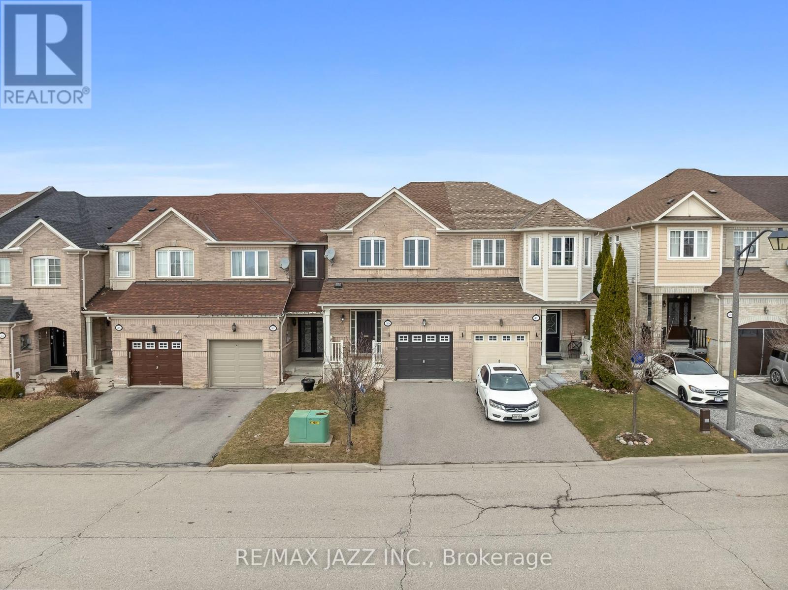 Property at 39 SILVERWOOD CIRCLE image 5