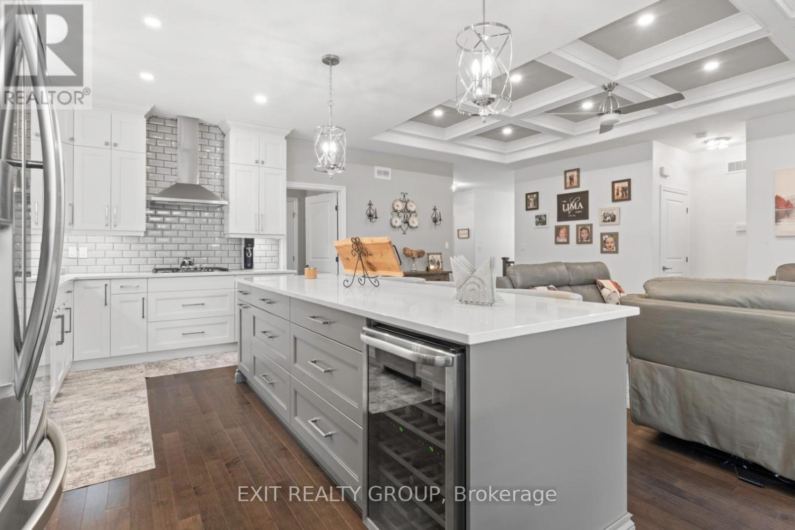 86 Essex Drive, Belleville, Ontario  K8N 0J1 - Photo 13 - X12249814