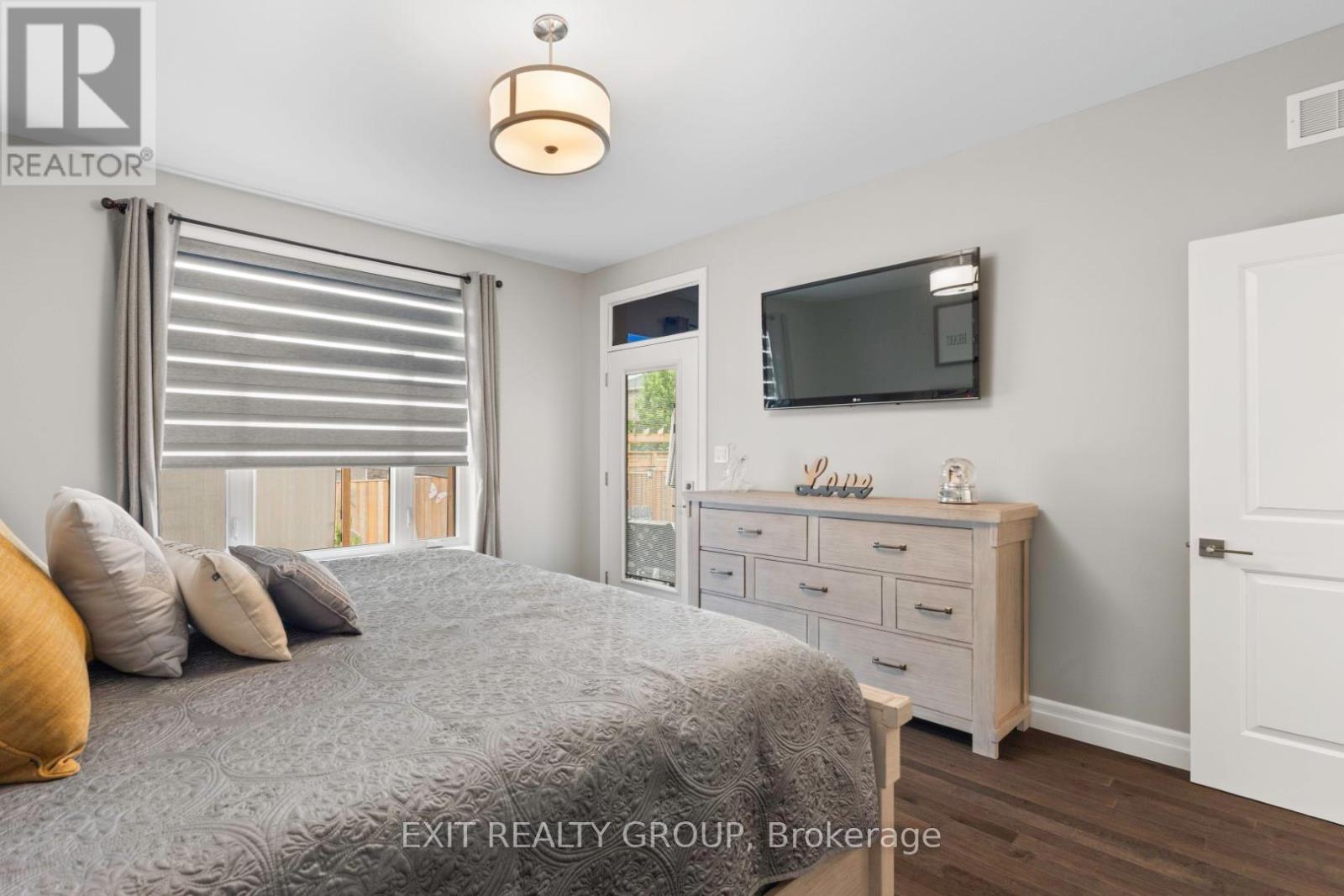 86 Essex Drive, Belleville, Ontario  K8N 0J1 - Photo 22 - X12249814