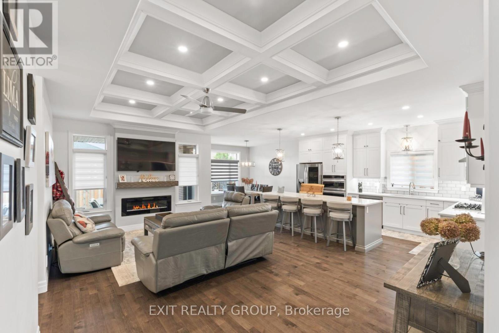 86 Essex Drive, Belleville, Ontario  K8N 0J1 - Photo 6 - X12249814