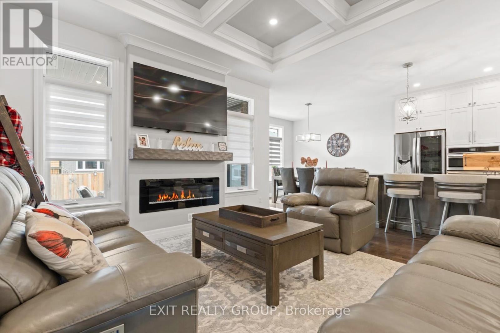 86 Essex Drive, Belleville, Ontario  K8N 0J1 - Photo 7 - X12249814