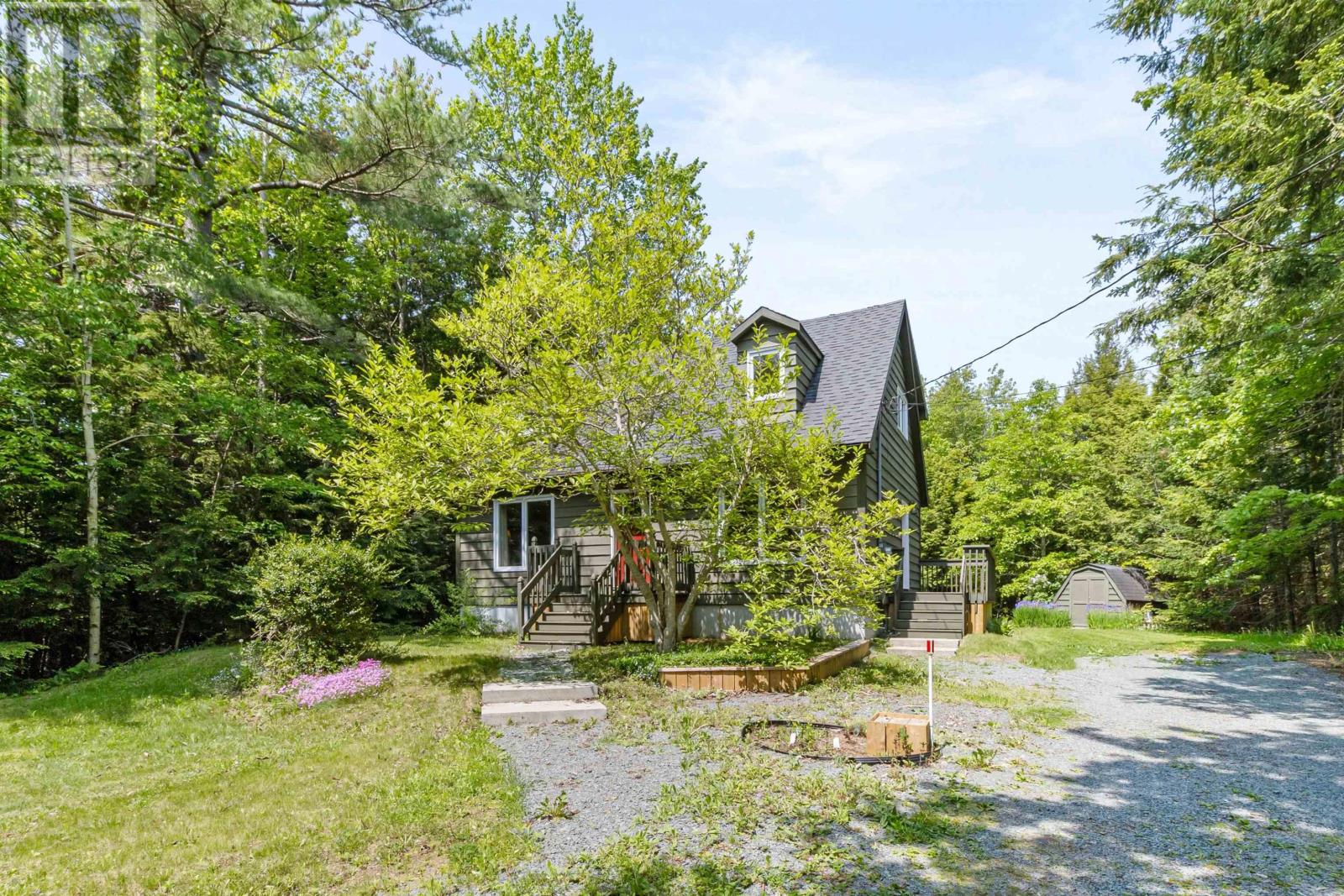 Property at 10 Jackson Drive image 2