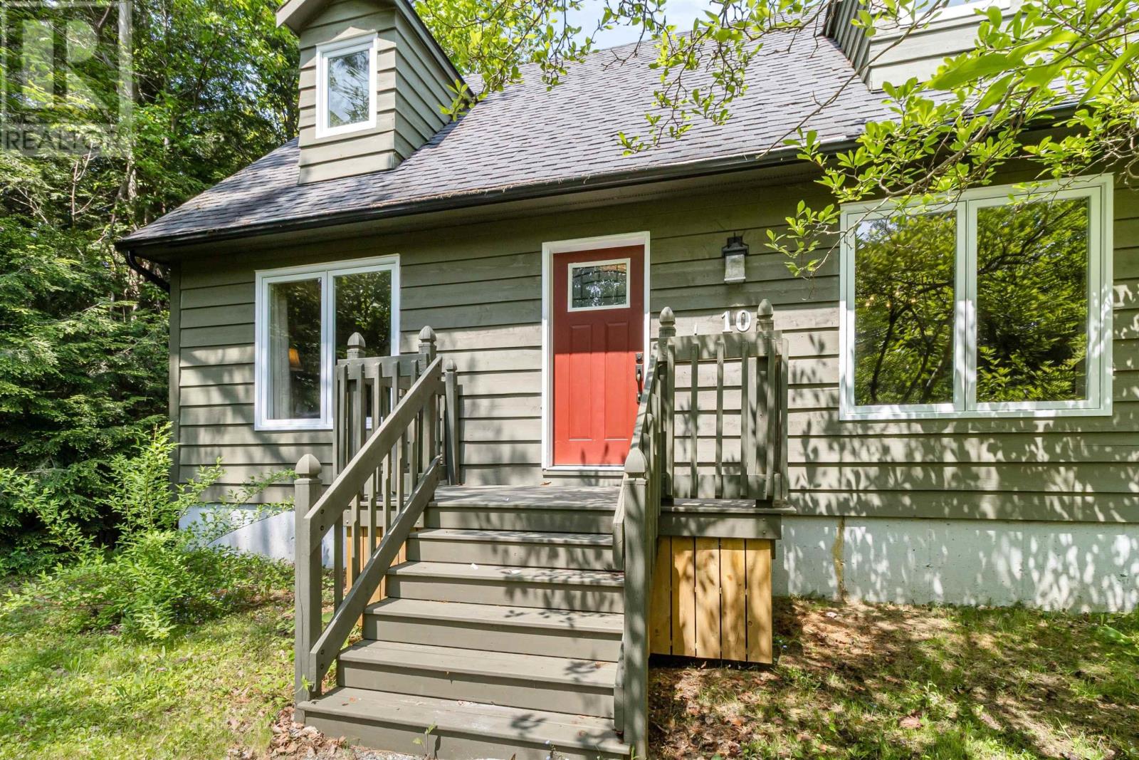 Property at 10 Jackson Drive image 1