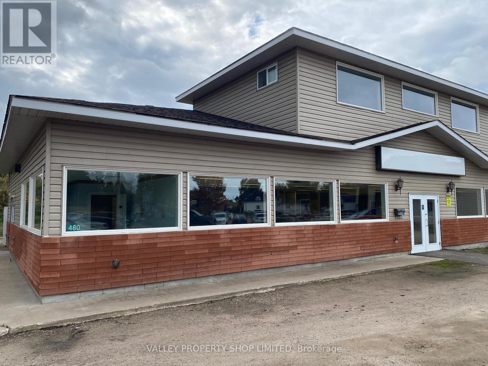 480 Boundary Road E, Pembroke, Ontario K8A 6L5 - Photo 2 - X12249742