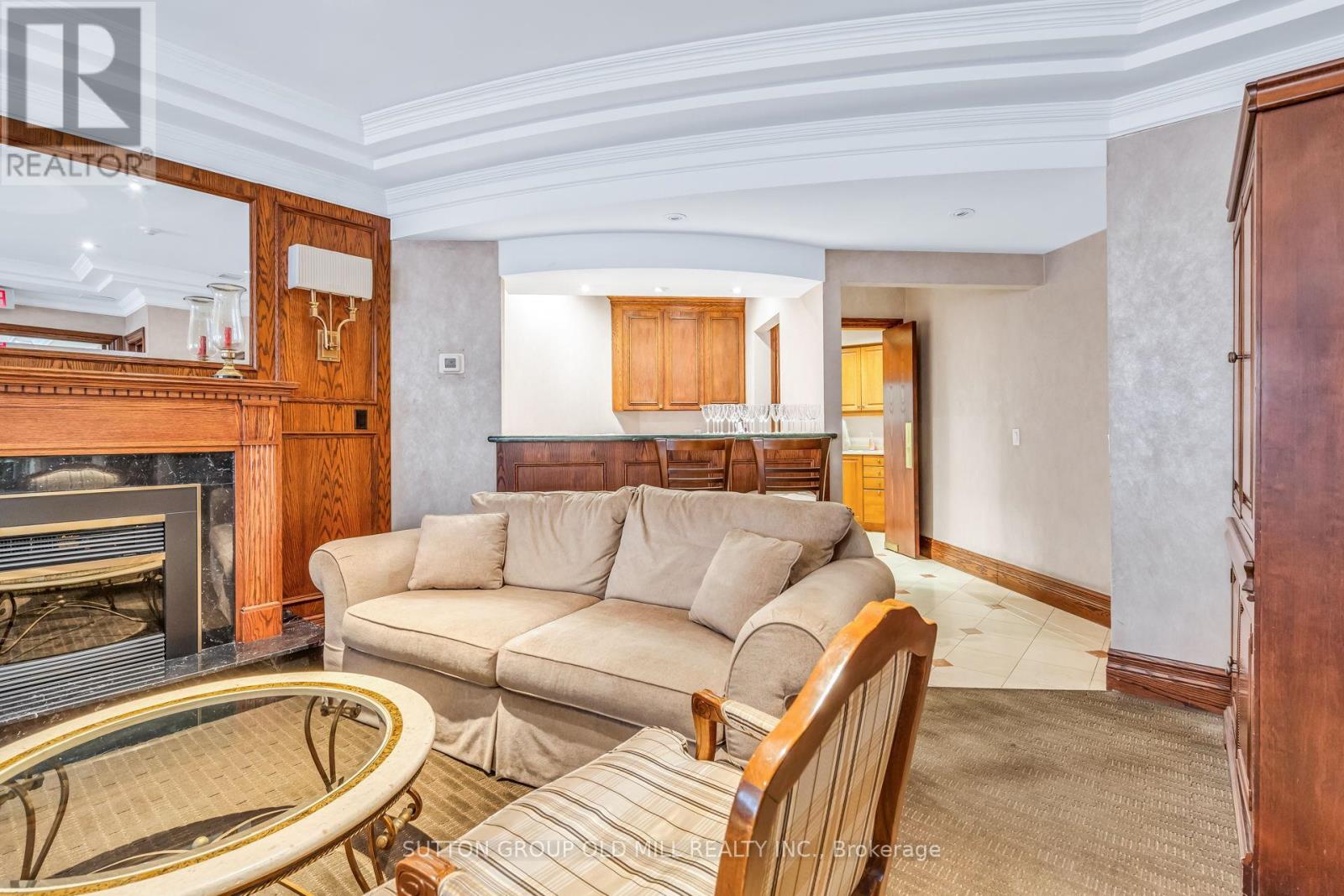206 - 10 Old Mill Trail, Toronto, Ontario  M8X 2Y9 - Photo 32 - W12245703