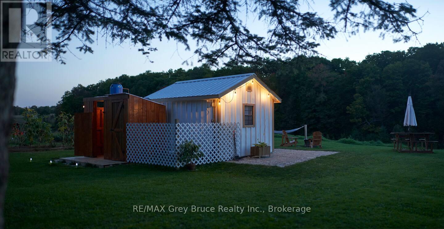 363172 Lindenwood Road, Georgian Bluffs, Ontario  N0H 1S0 - Photo 50 - X12249782