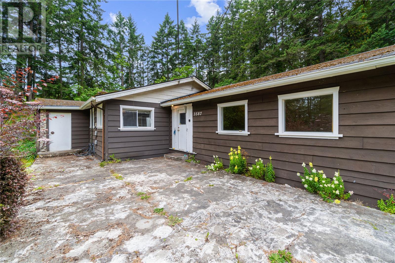 Property at 3587 Yellow Point Rd image 3