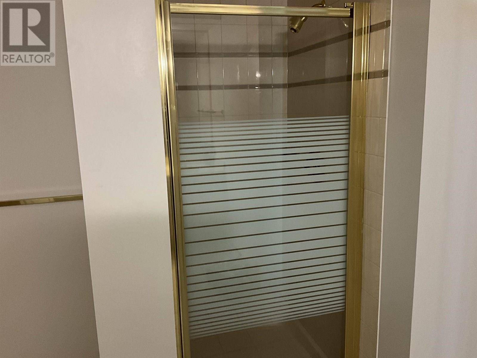 Listing Picture 9 of 14 : 1606 7500 GRANVILLE AVENUE, Richmond / 烈治文 - 魯藝地產 Yvonne Lu Group - MLS Medallion Club Member