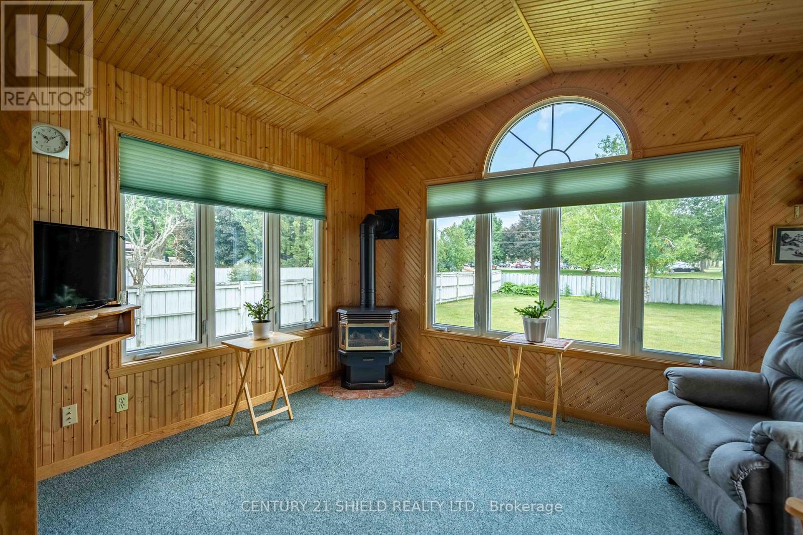 Property at 1921 CONCORDE AVENUE image 4