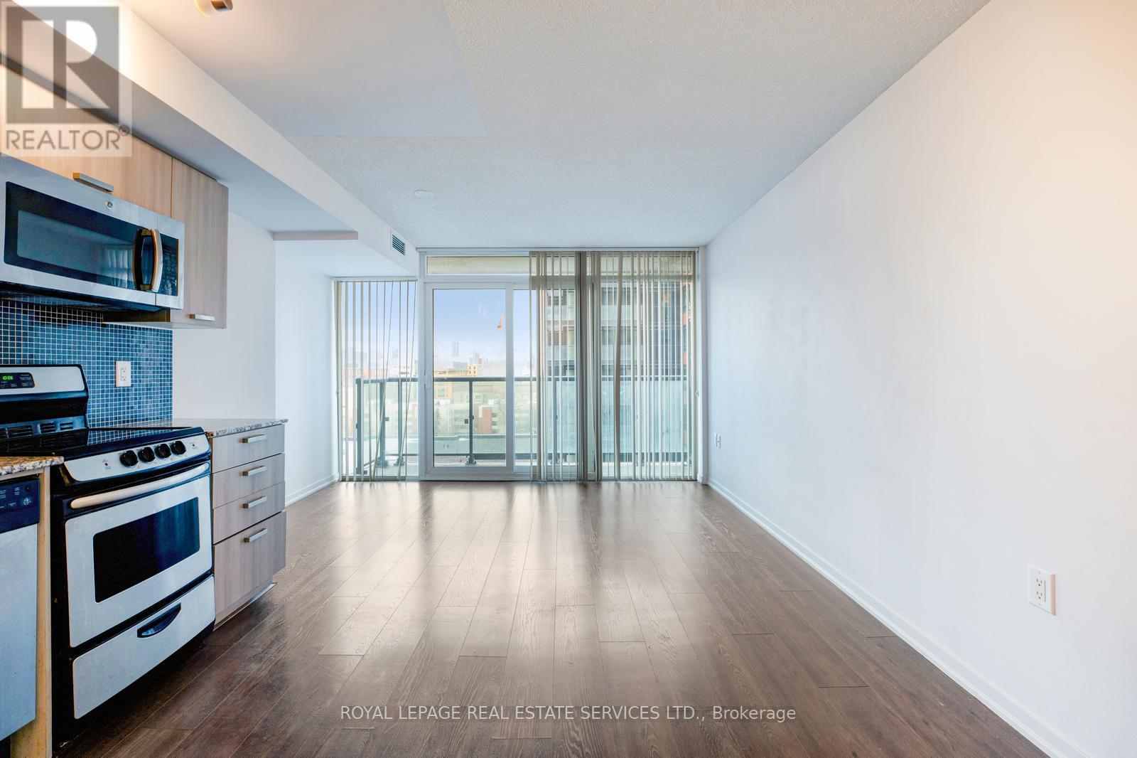 1003e - 36 Lisgar Street, Toronto (Little Portugal), Ontario  M6J 3G2 - Photo 14 - C12249881