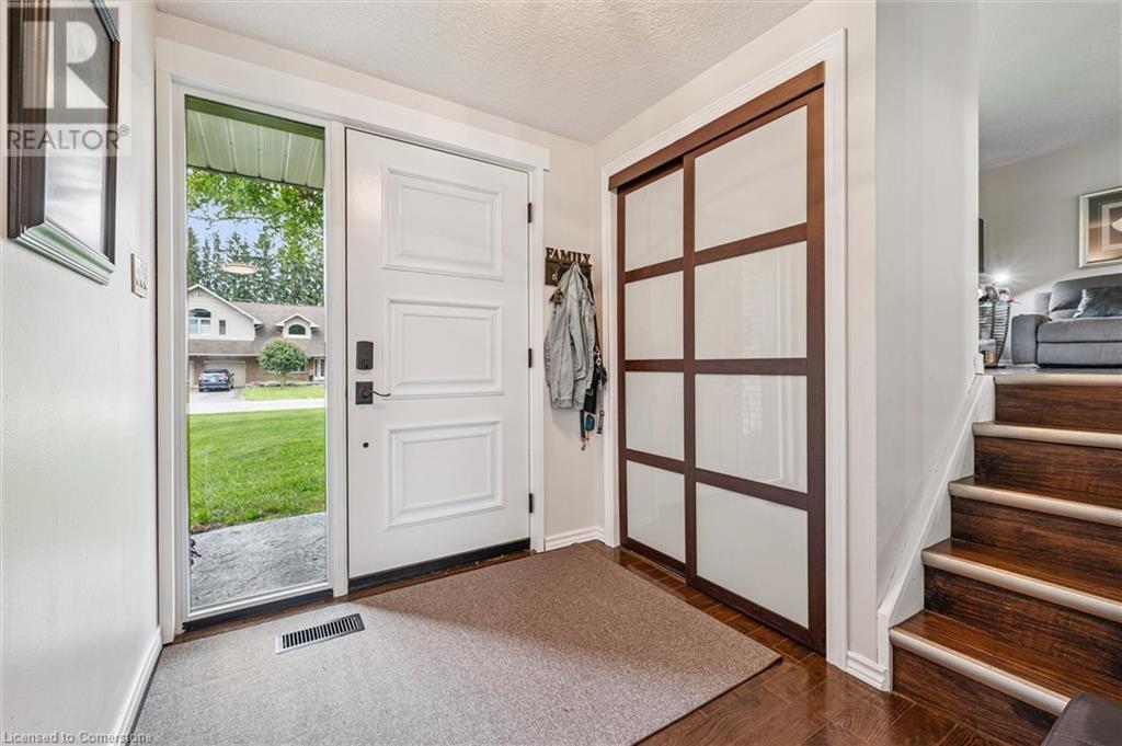 Property at 6 ST ANN Avenue image 5