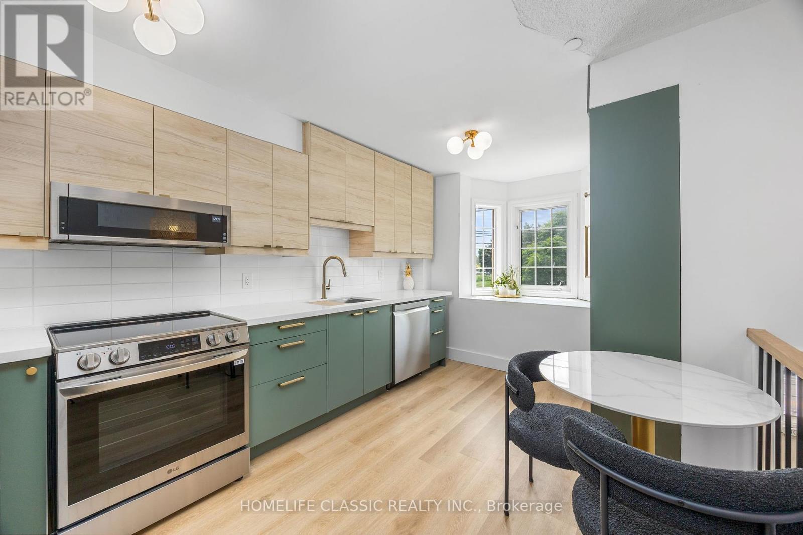 Property at 1508 QUEEN STREET E image 3