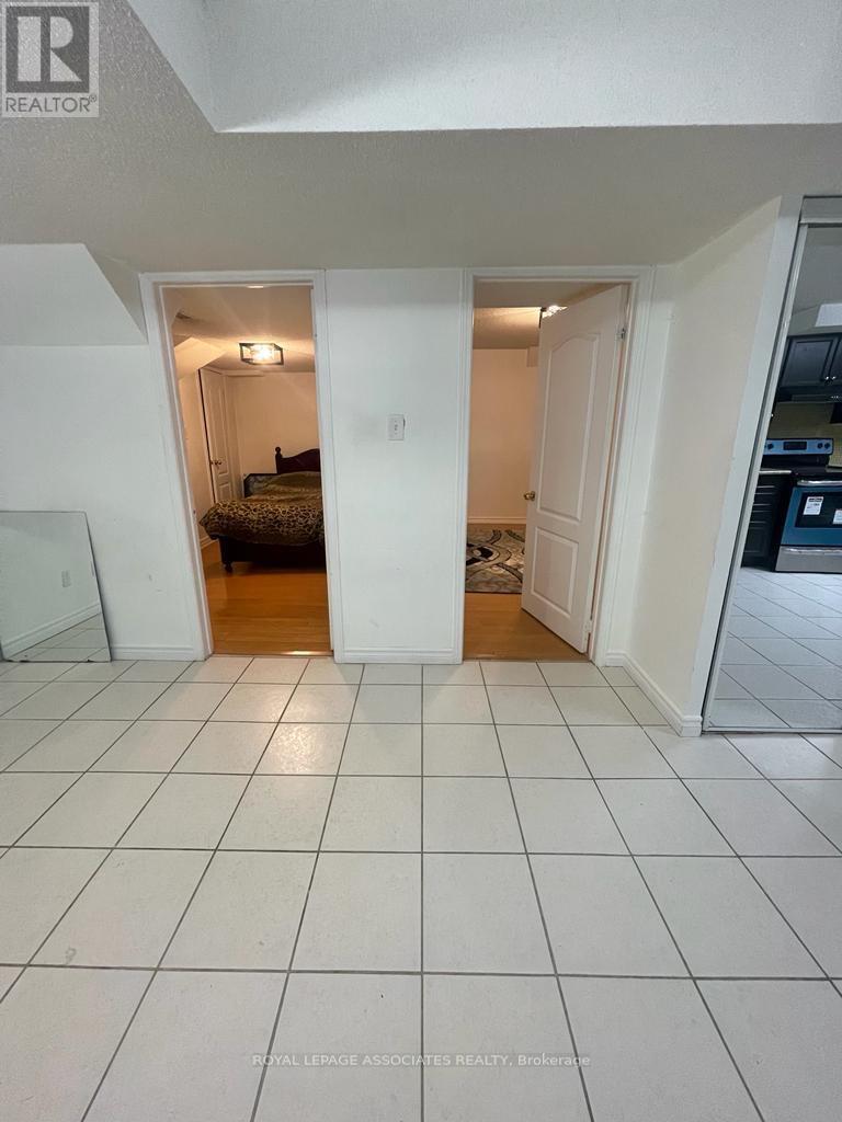 Bsmt - 28 Ramsgate Court, Markham (Milliken Mills East), Ontario  L3S 4R3 - Photo 6 - N12249712